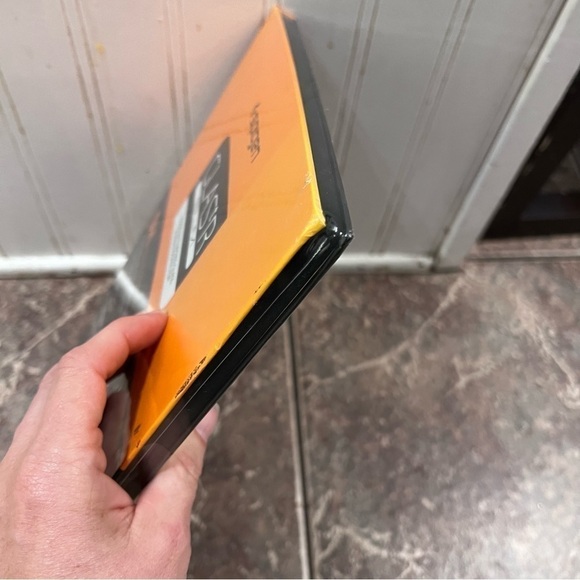 SPIGEN Tempered Glass Screen Protector Galaxy Tab S2, 9.7” - Picture 6 of 6